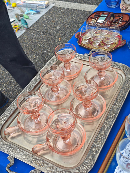 #5228 - Vintage set of pink pres glasses and pans - Hotel Savona