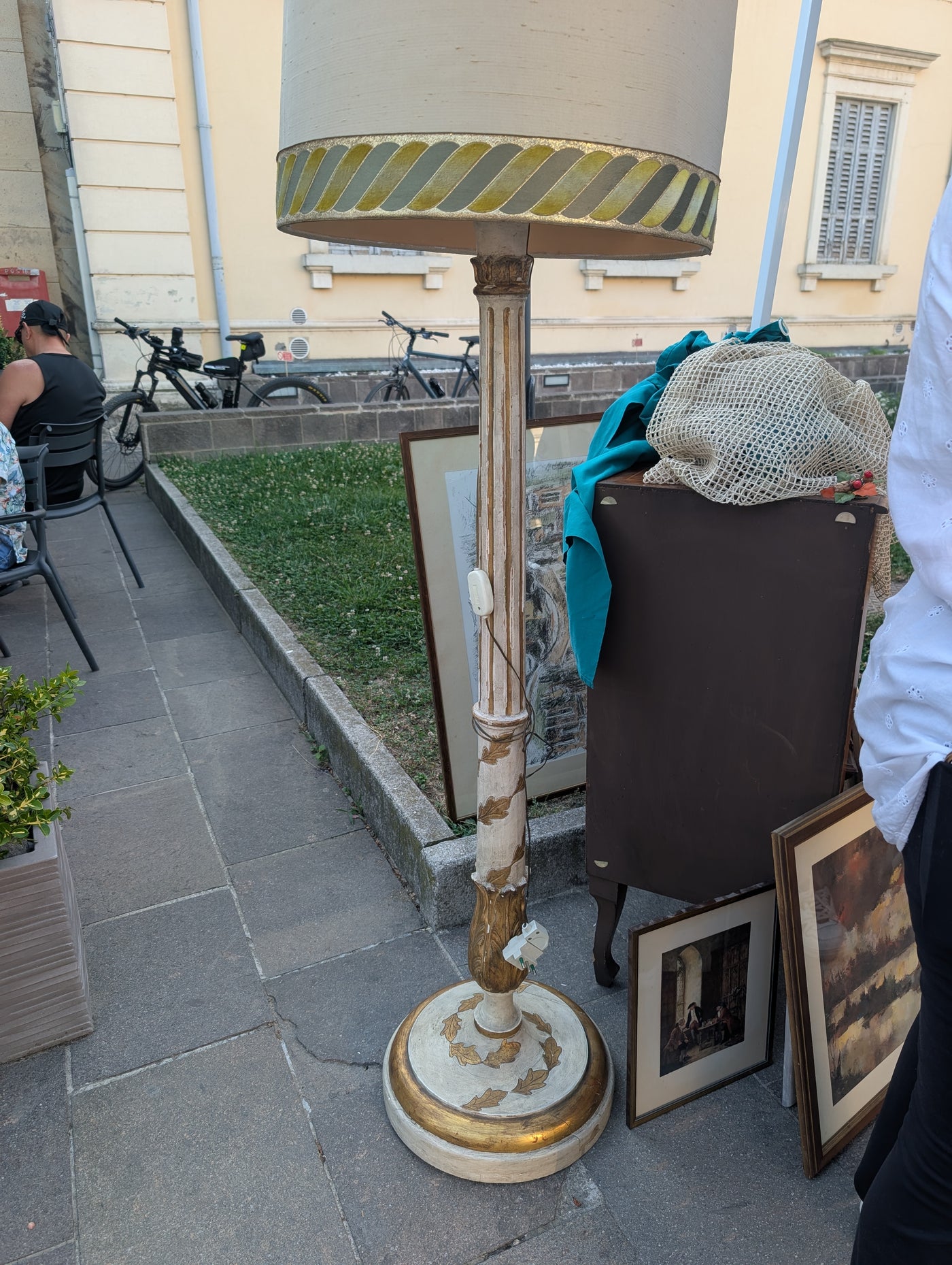 #8310 - Standing lamp