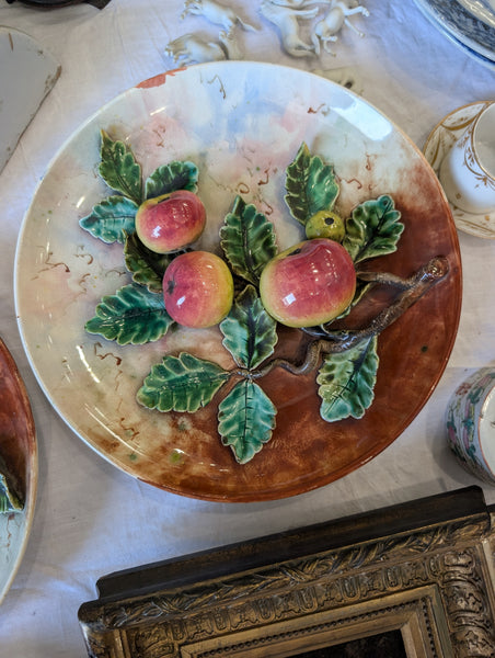 #8614 - old harboring fruit plates