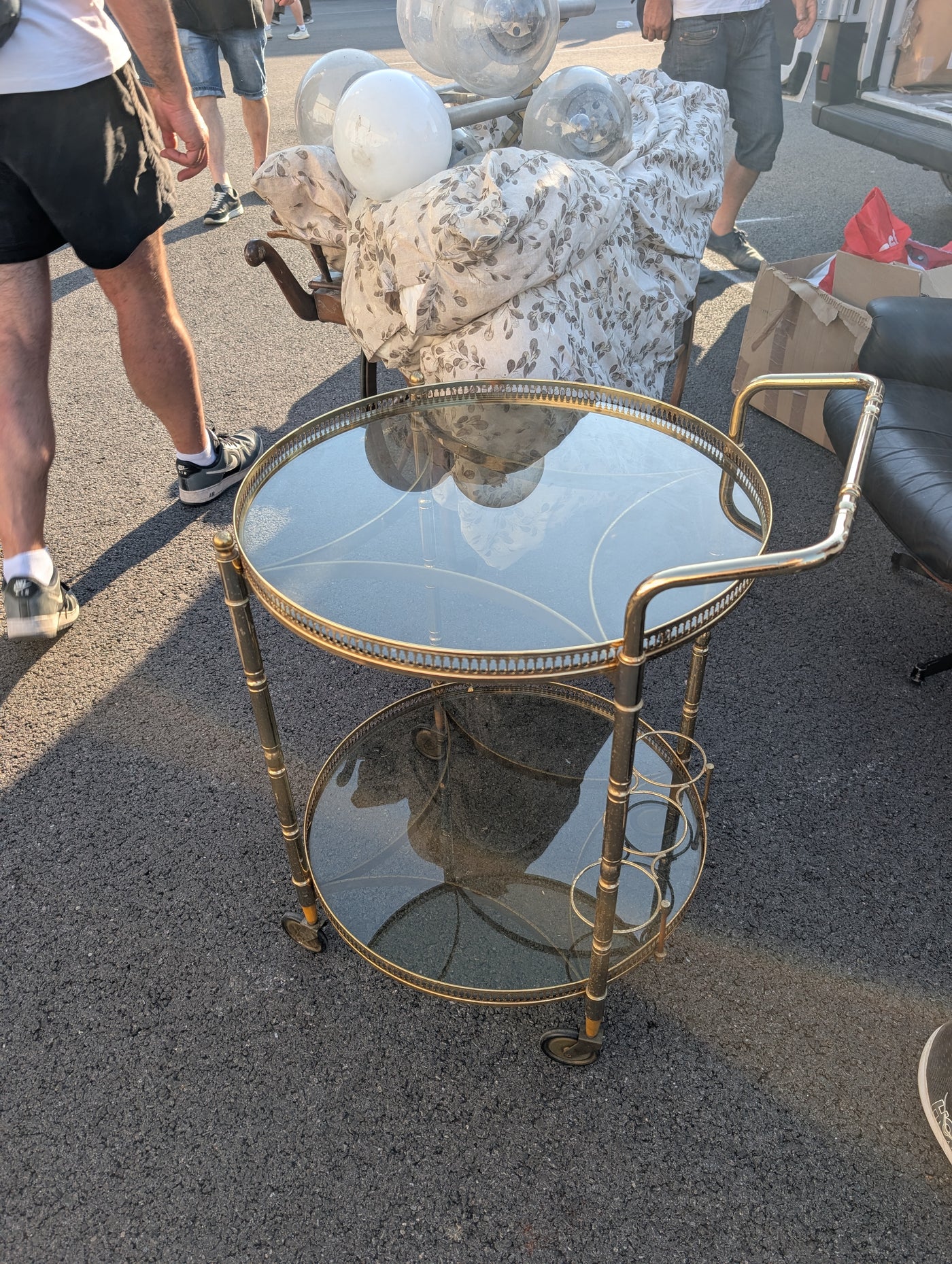 #8622 - bar cart round 2 level brass