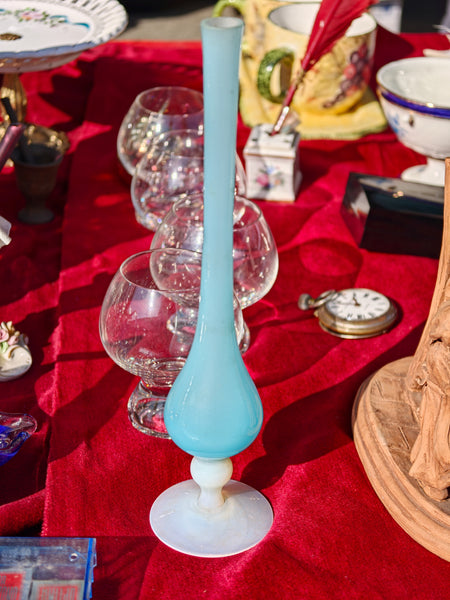 #8708 - vase blue Opaline