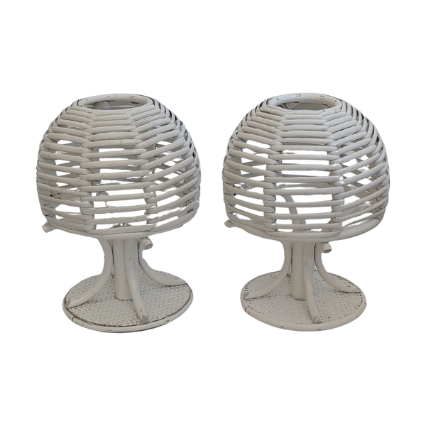 #8125 - wihte bamboo lamps