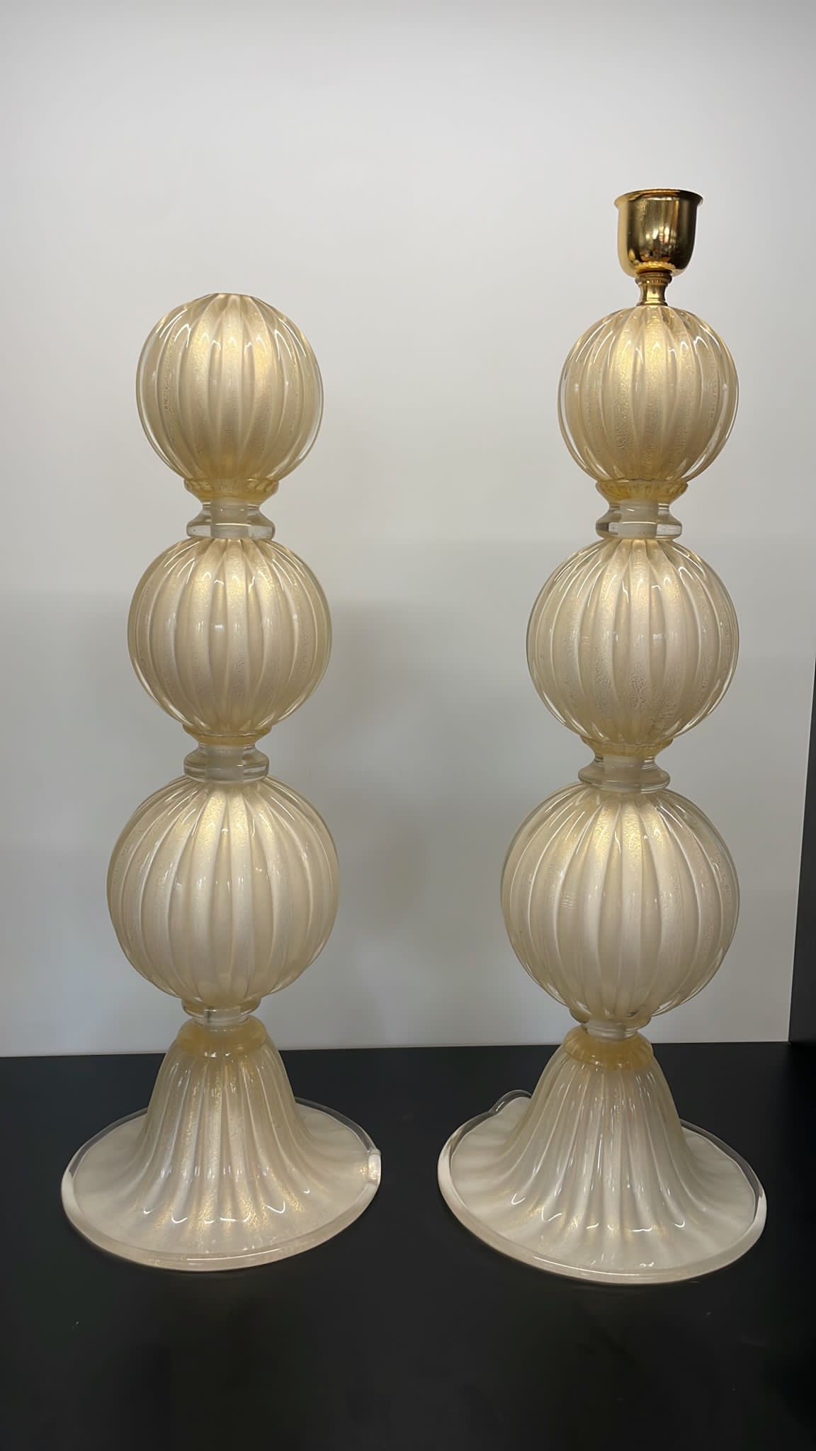 #7895-RUGG - Pair of Murano Lamps