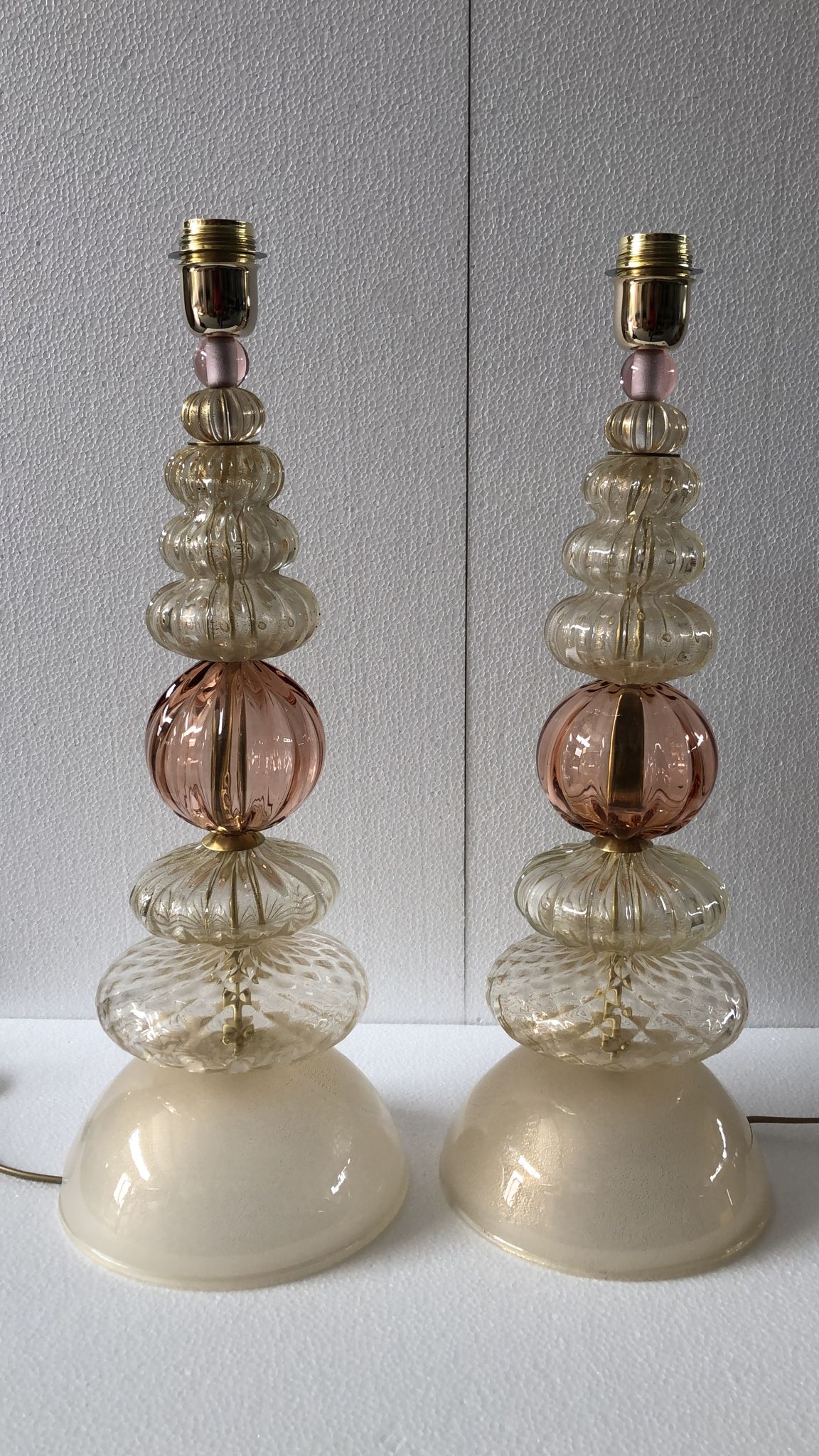 #7166-UIGG - Pair of Murano Lamps